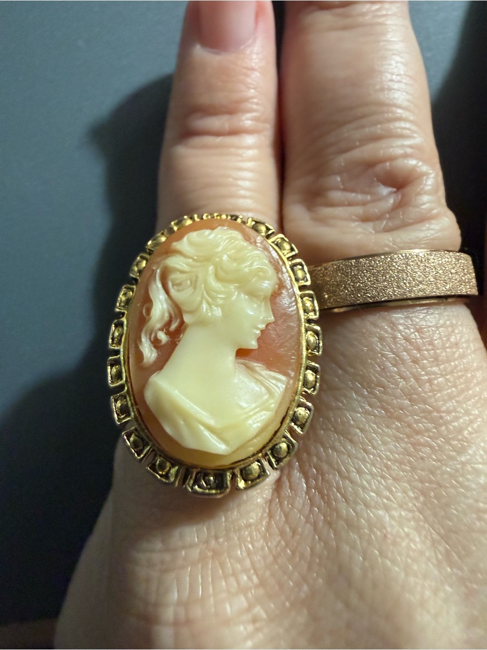 Adjustable Cameo Ring